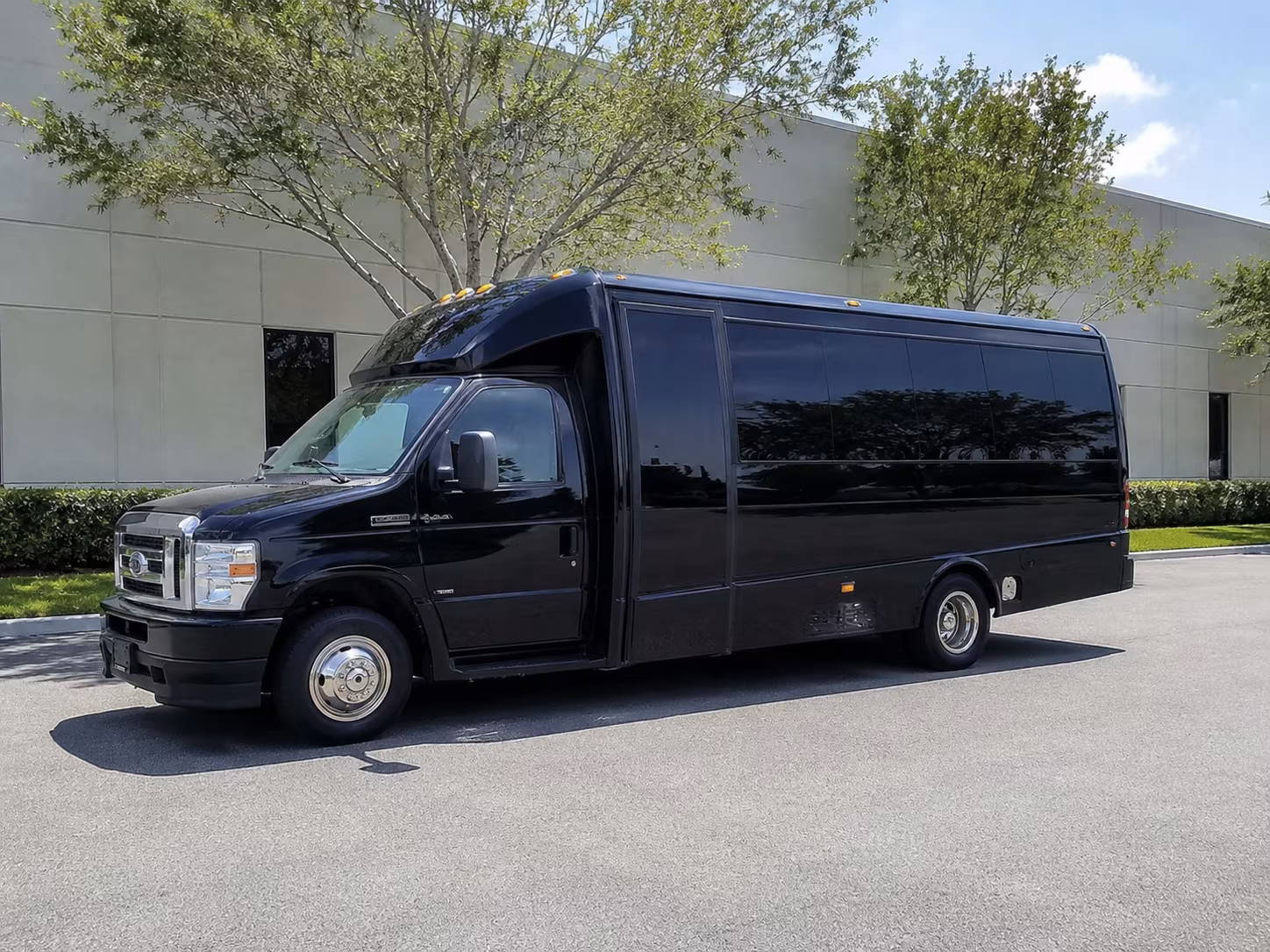 bus rentals for groups headed to columbus and cincinnati concerts