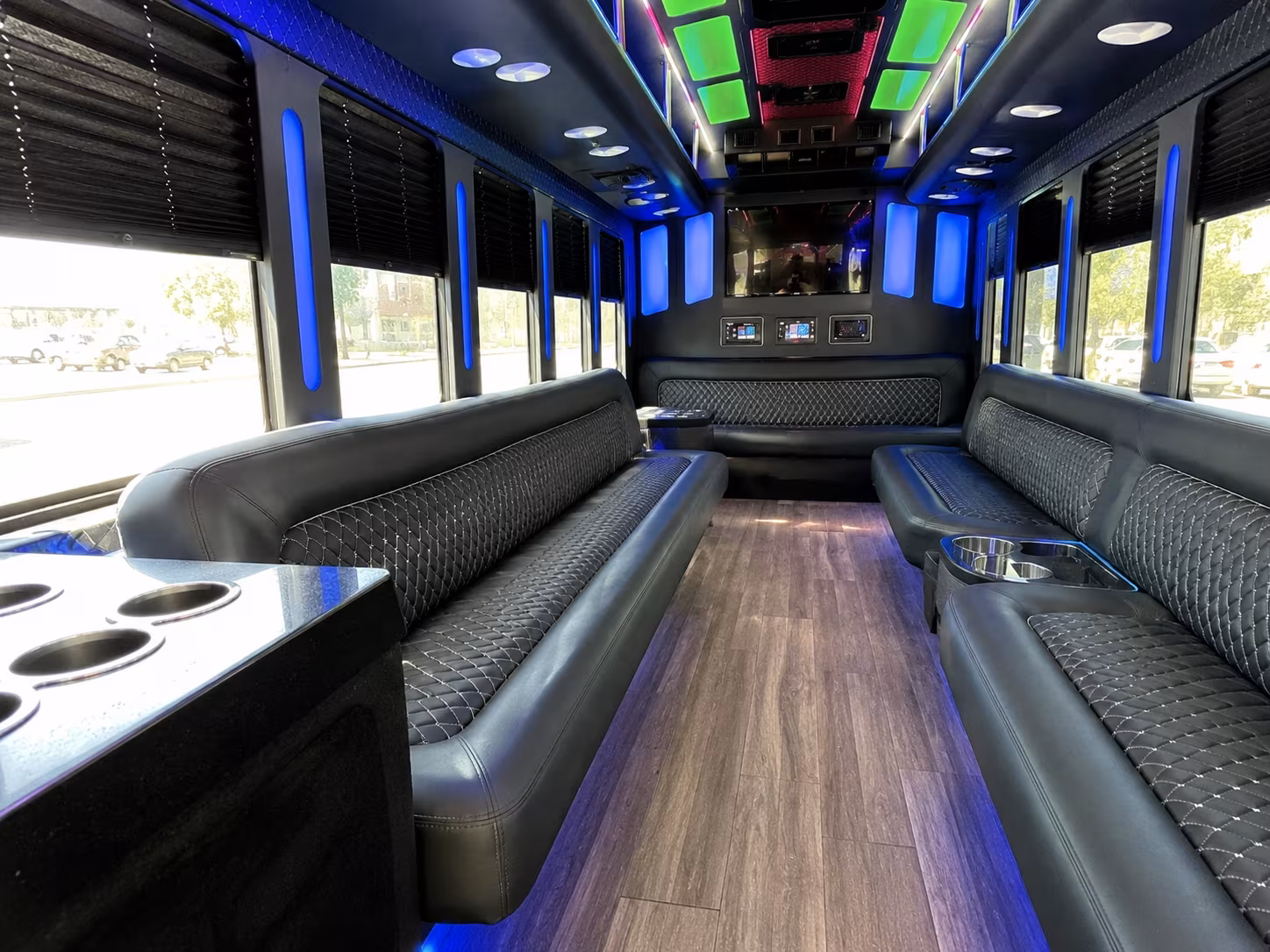 kettering 15 passenger party bus inside
