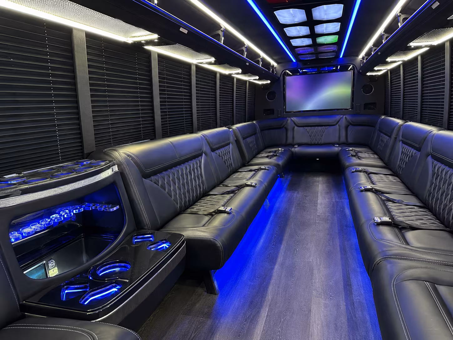 kettering 20 passenger party bus inside