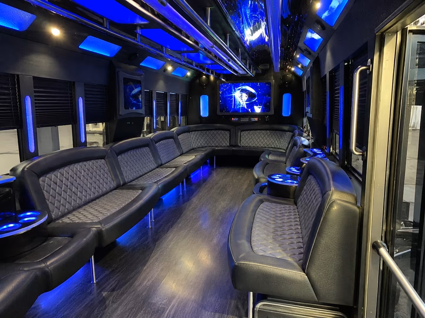 kettering 28 passenger party bus interior